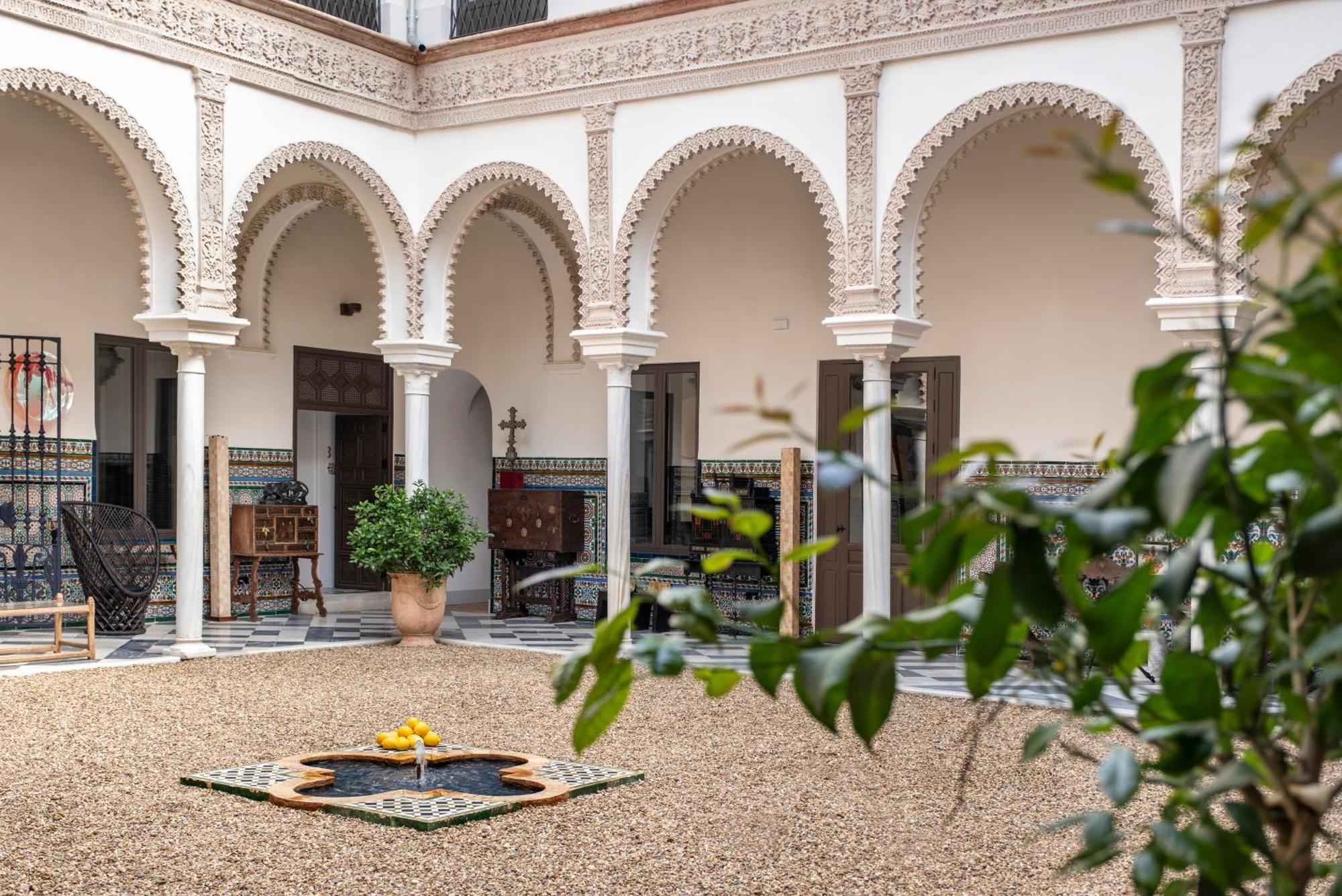 Hotel Boutique Casa Del Limonero Seville Luaran gambar